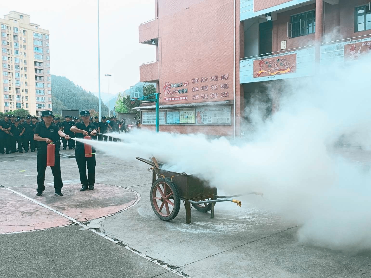 2025年保安消防培训及应急演练